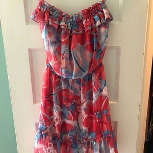 Adorable strapless summer dress